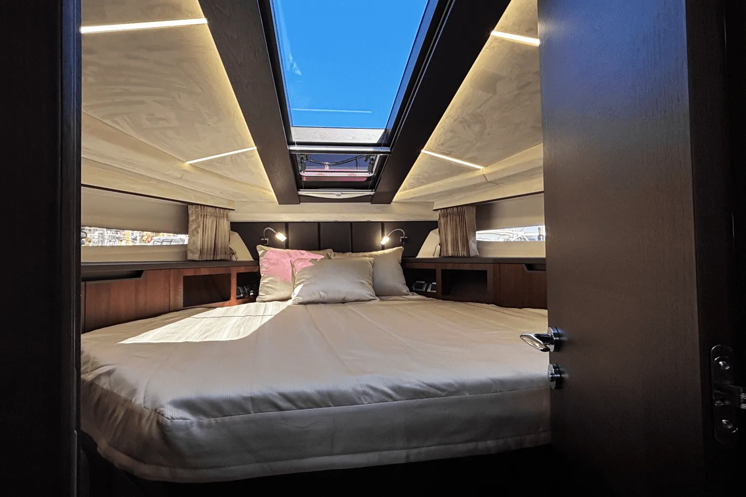 2021 Galeon 425 HTS Image Thumbnail #47