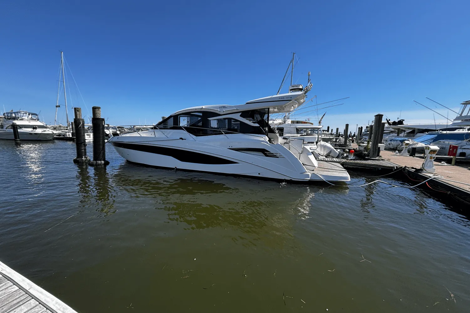 2021 Galeon 425 HTS Image Thumbnail #0