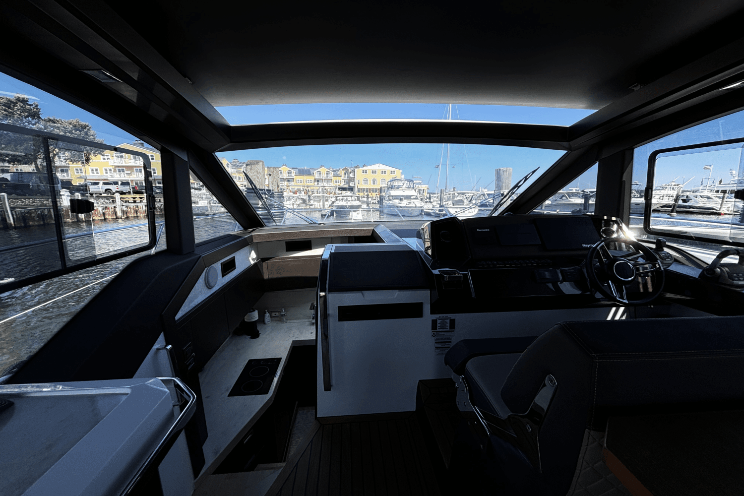 2021 Galeon 425 HTS Image Thumbnail #20