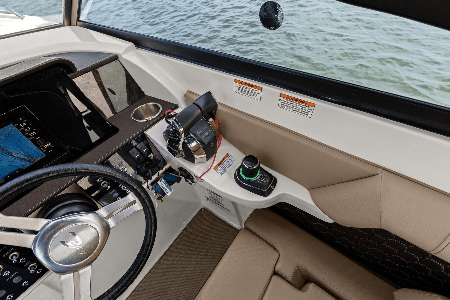 2019 Sea Ray 290 SDX OUTBOARD Image Thumbnail #26