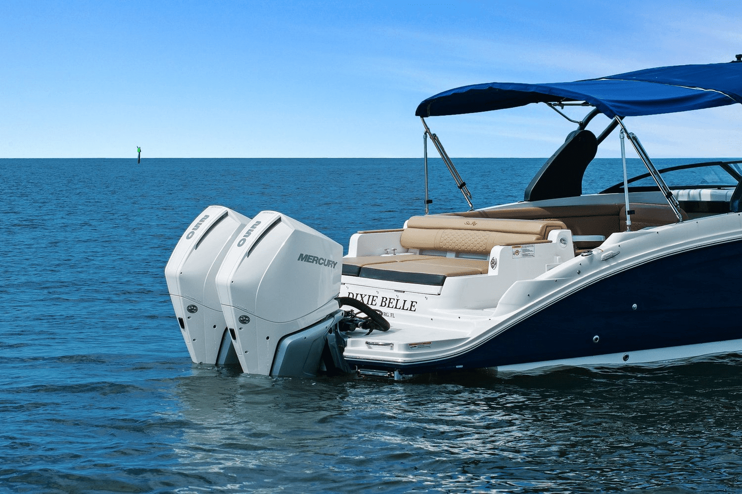 Thumbnail 4 for 2019 Sea Ray 290 SDX OUTBOARD