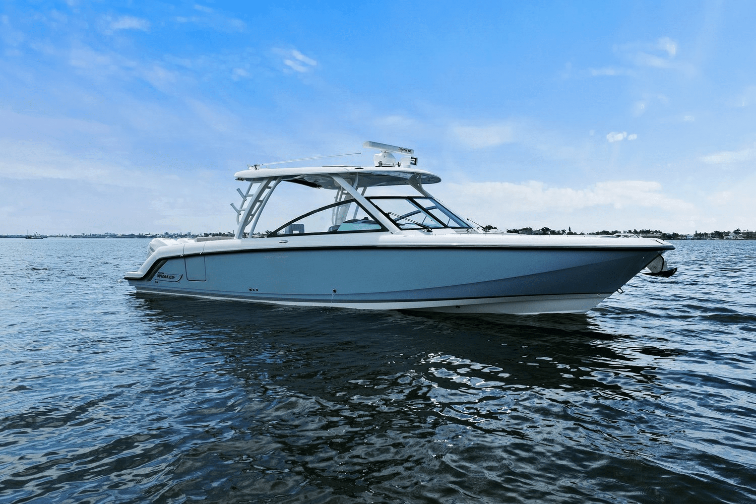 2019 Boston Whaler 320 VANTAGE Image Thumbnail #4