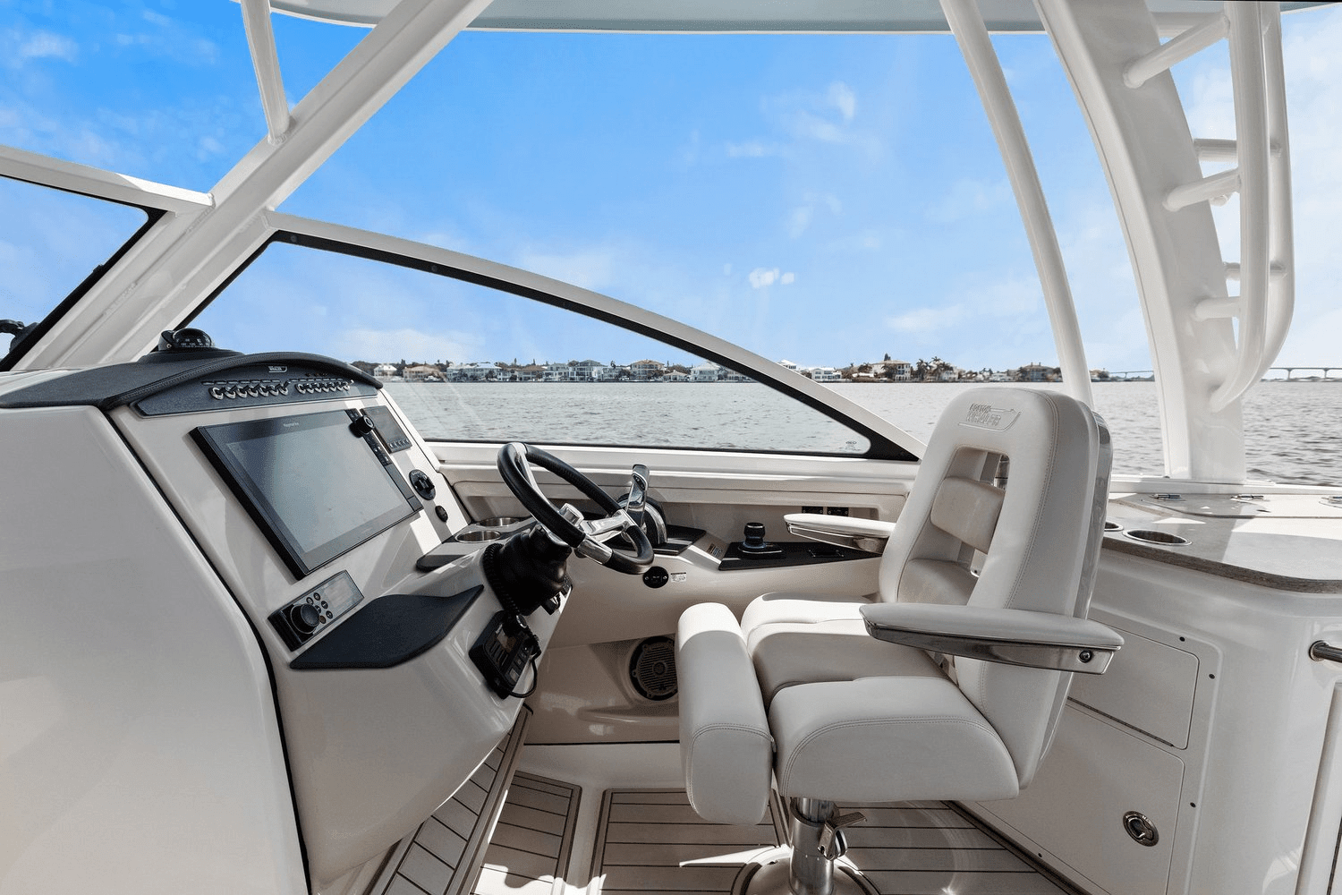 2019 Boston Whaler 320 VANTAGE Image Thumbnail #47