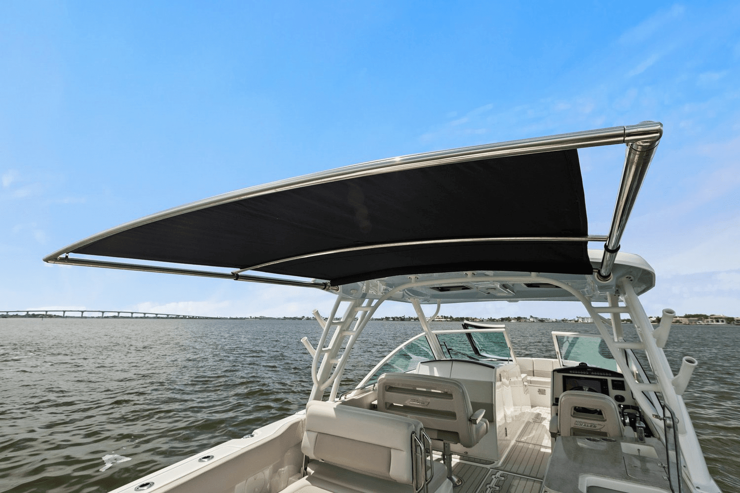 2019 Boston Whaler 320 VANTAGE Image Thumbnail #30