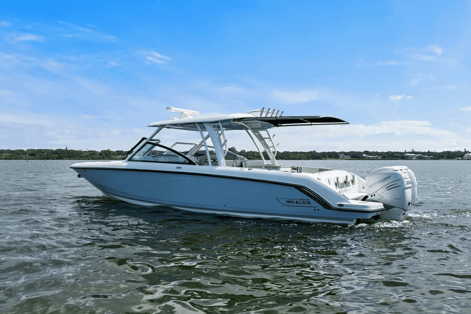 Thumbnail 3 for 2019 Boston Whaler 320 VANTAGE