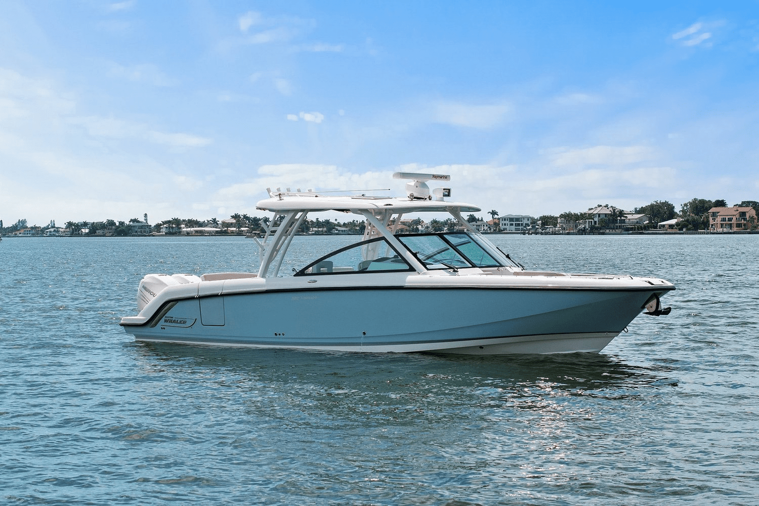 2019 Boston Whaler 320 VANTAGE Image Thumbnail #8