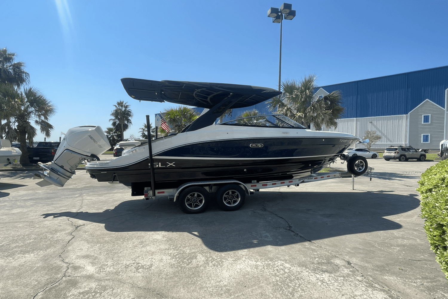 2023 Sea Ray 260 SLX OUTBOARD Image Thumbnail #3