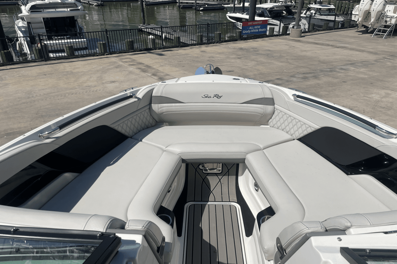 2023 Sea Ray 260 SLX OUTBOARD Image Thumbnail #14