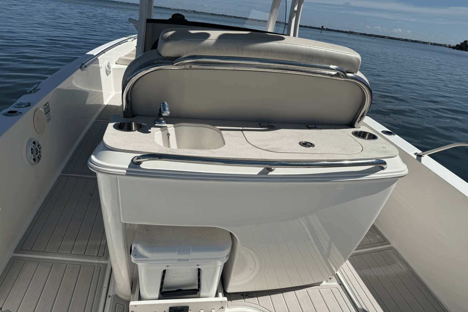 2022 Boston Whaler 270 Dauntless Image Thumbnail #14