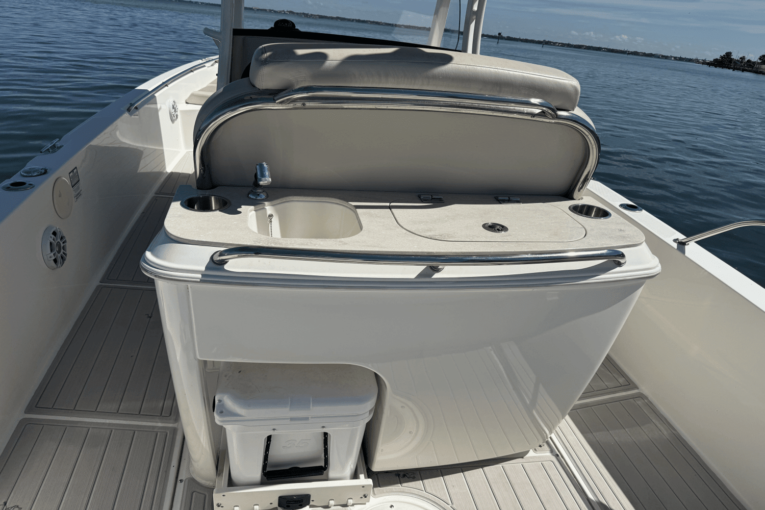 2022 Boston Whaler 270 Dauntless Image Thumbnail #13