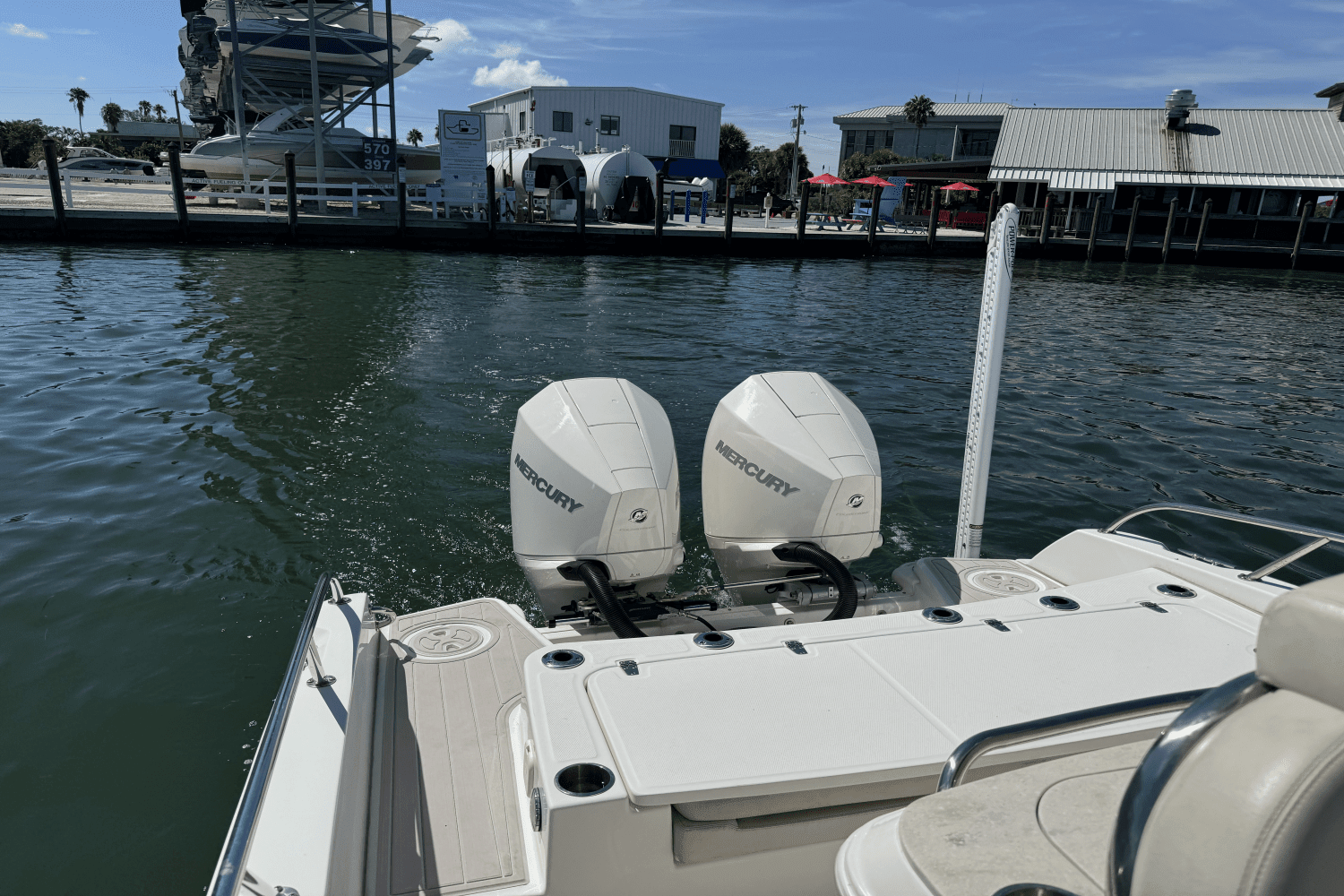 2022 Boston Whaler 270 Dauntless Image Thumbnail #10