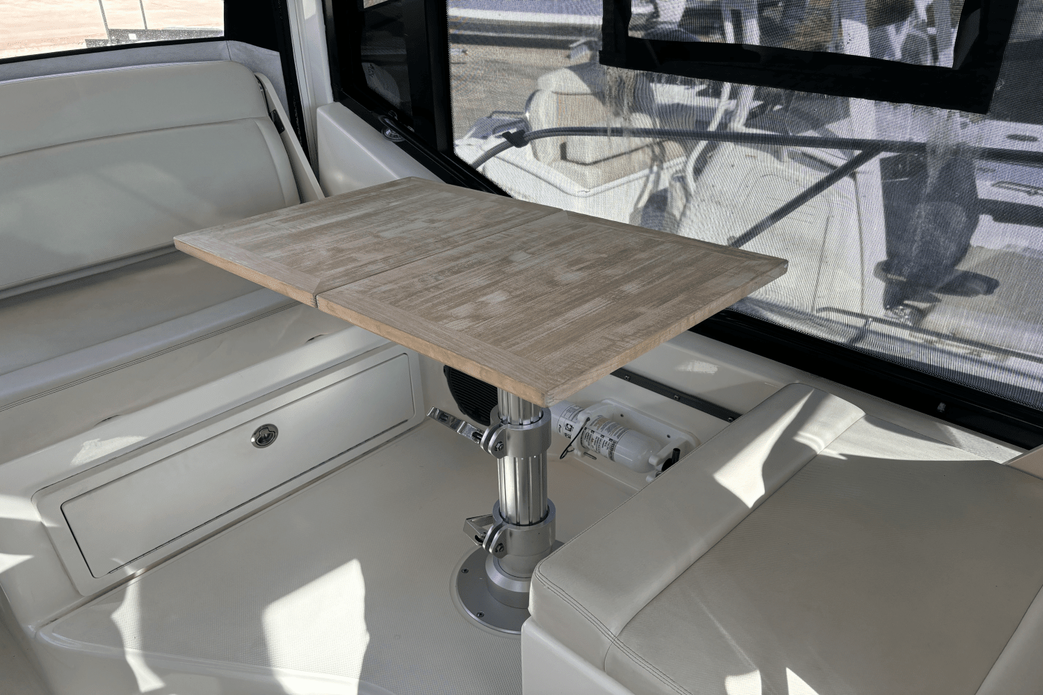 2021 Boston Whaler 325 CONQUEST Image Thumbnail #16