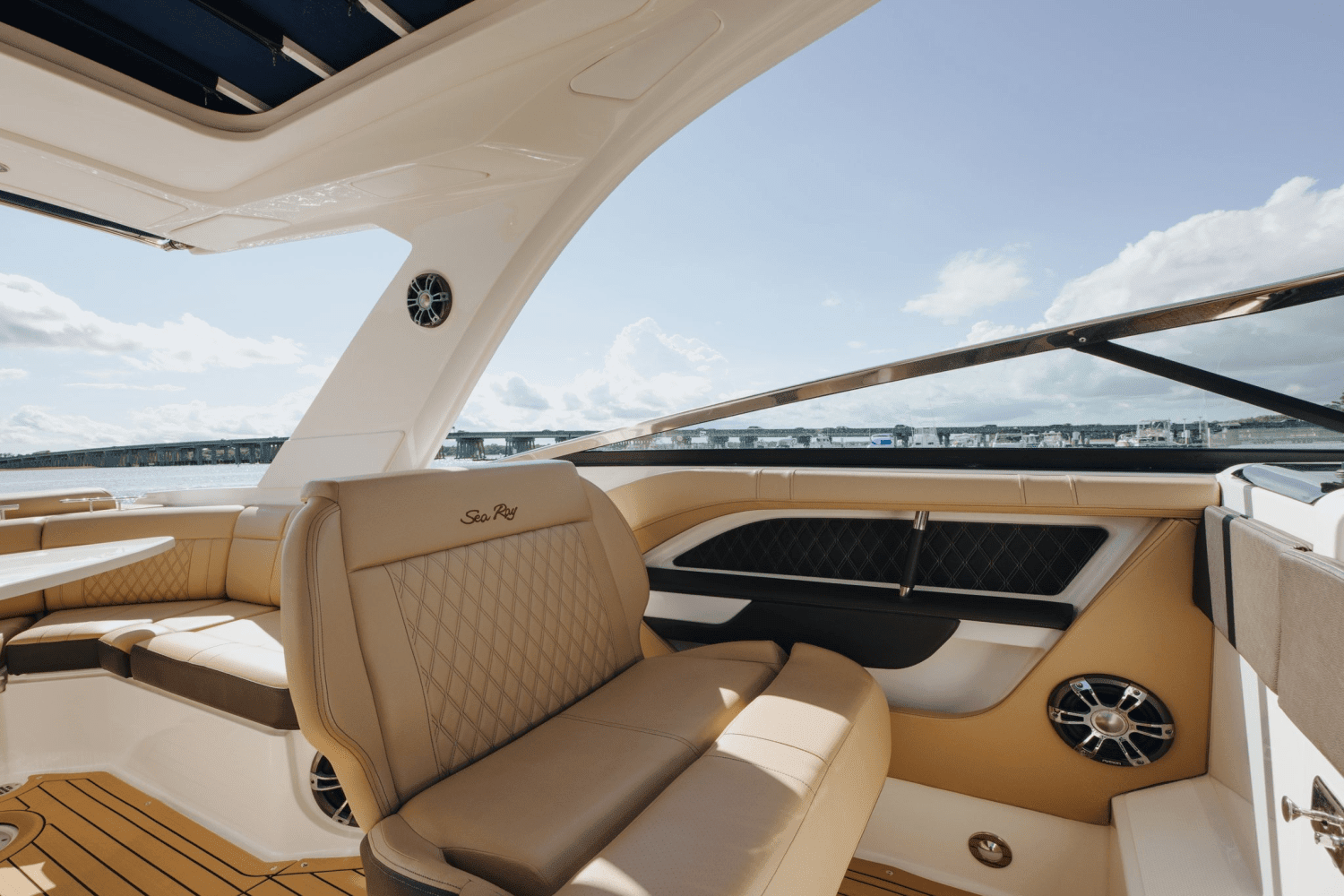 2019 Sea Ray 310 SLX OB Image Thumbnail #24