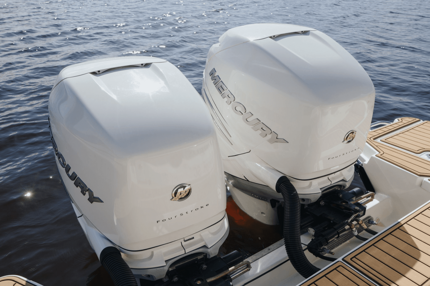 2019 Sea Ray 310 SLX OB Image Thumbnail #1