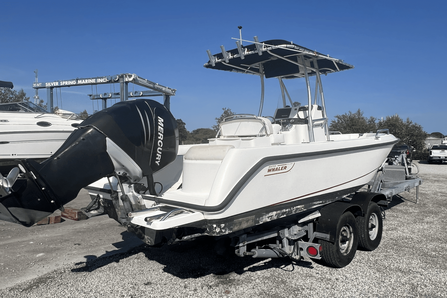 2005 Boston Whaler 210 OUTRAGE Image Thumbnail #15