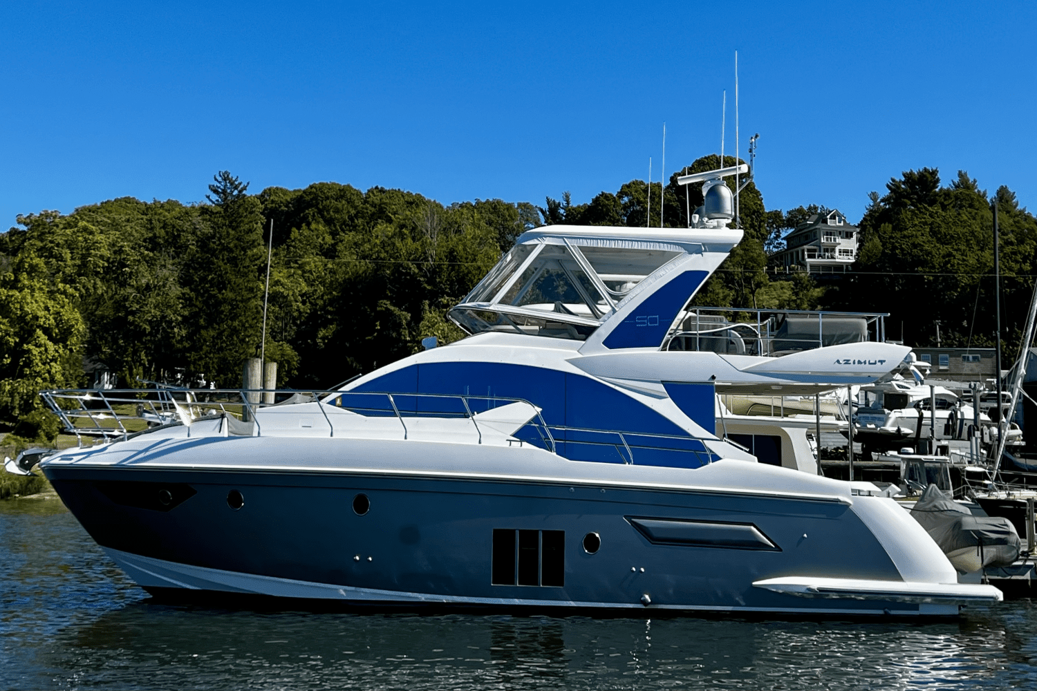 2016 Azimut 50 FLYBRIDGE Image Thumbnail #2