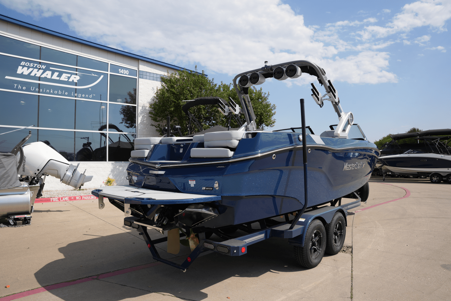 2025 Mastercraft XT24 Image Thumbnail #2