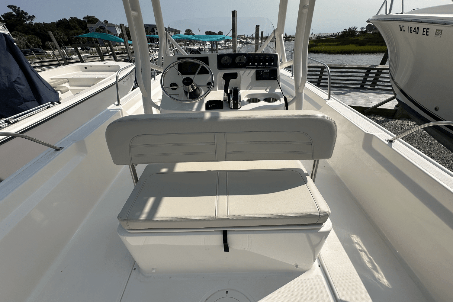 2023 Boston Whaler 190 MONTAUK Image Thumbnail #5