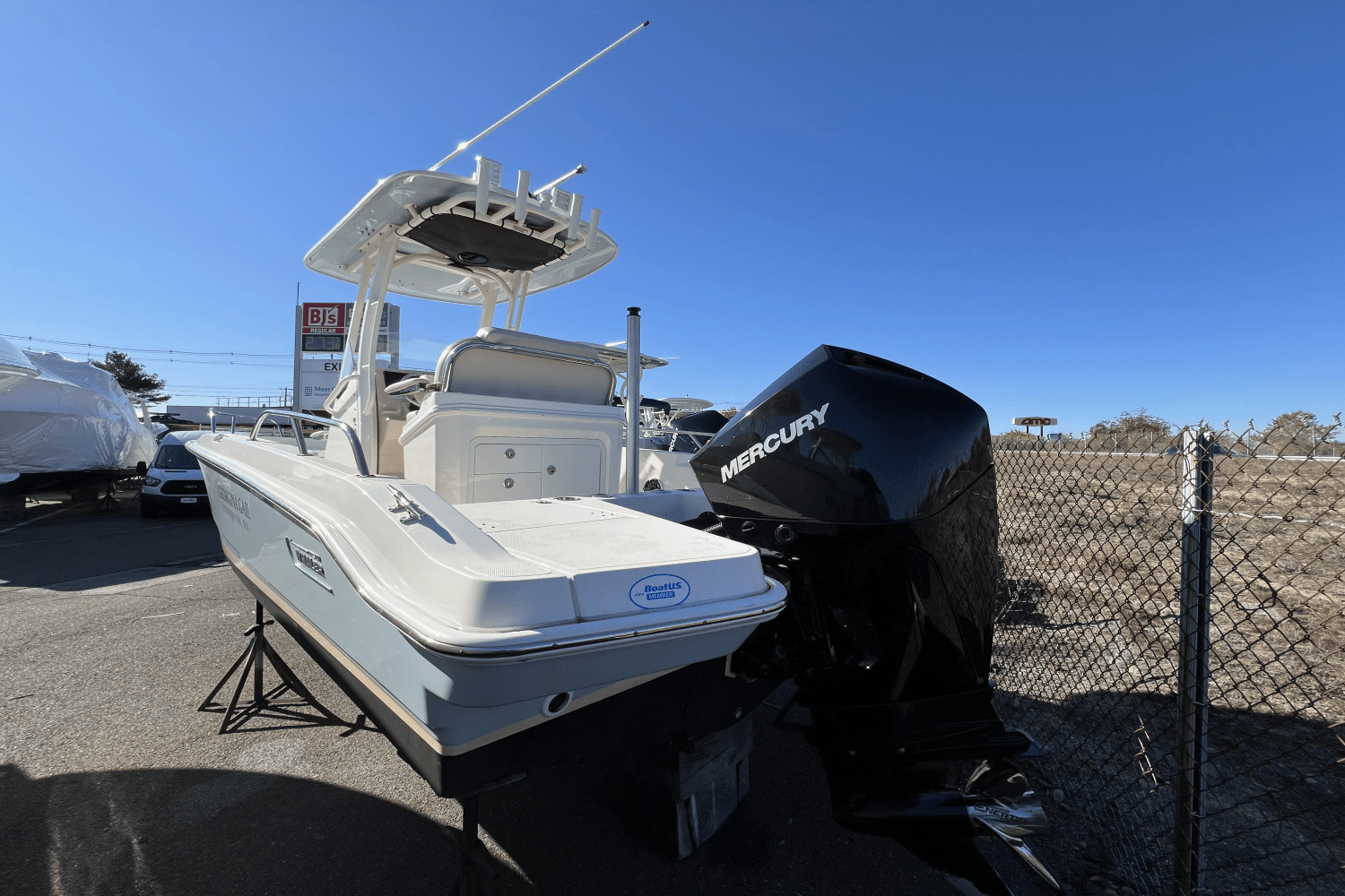 2022 Boston Whaler 220 DAUNTLESS Image Thumbnail #2