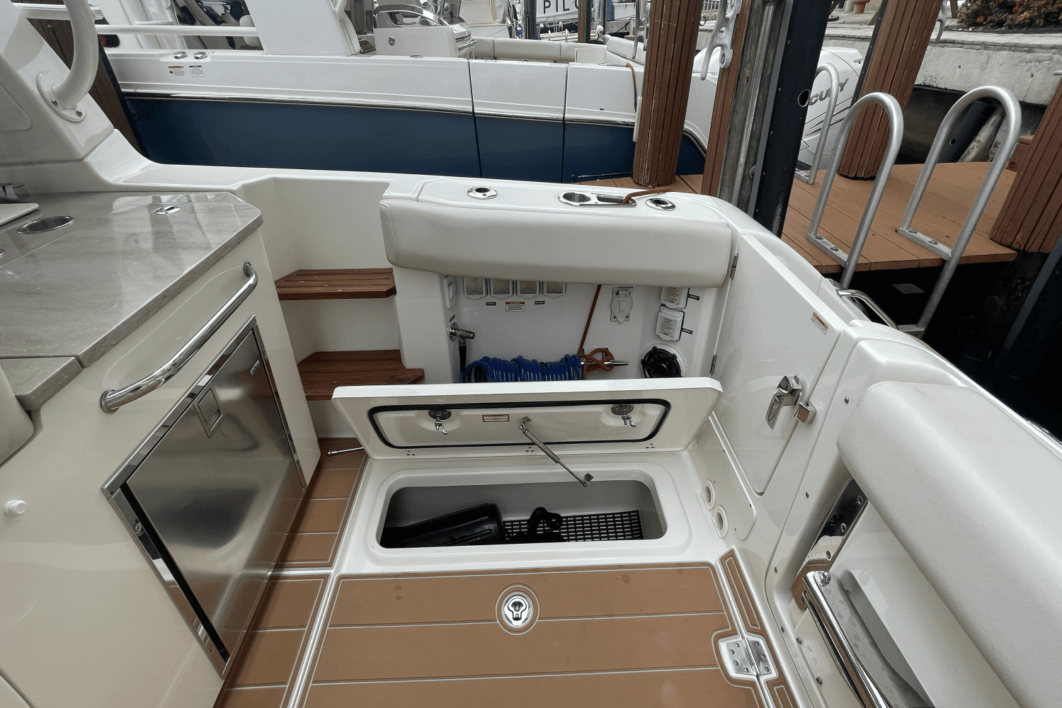 2020 Boston Whaler 350 REALM Image Thumbnail #50