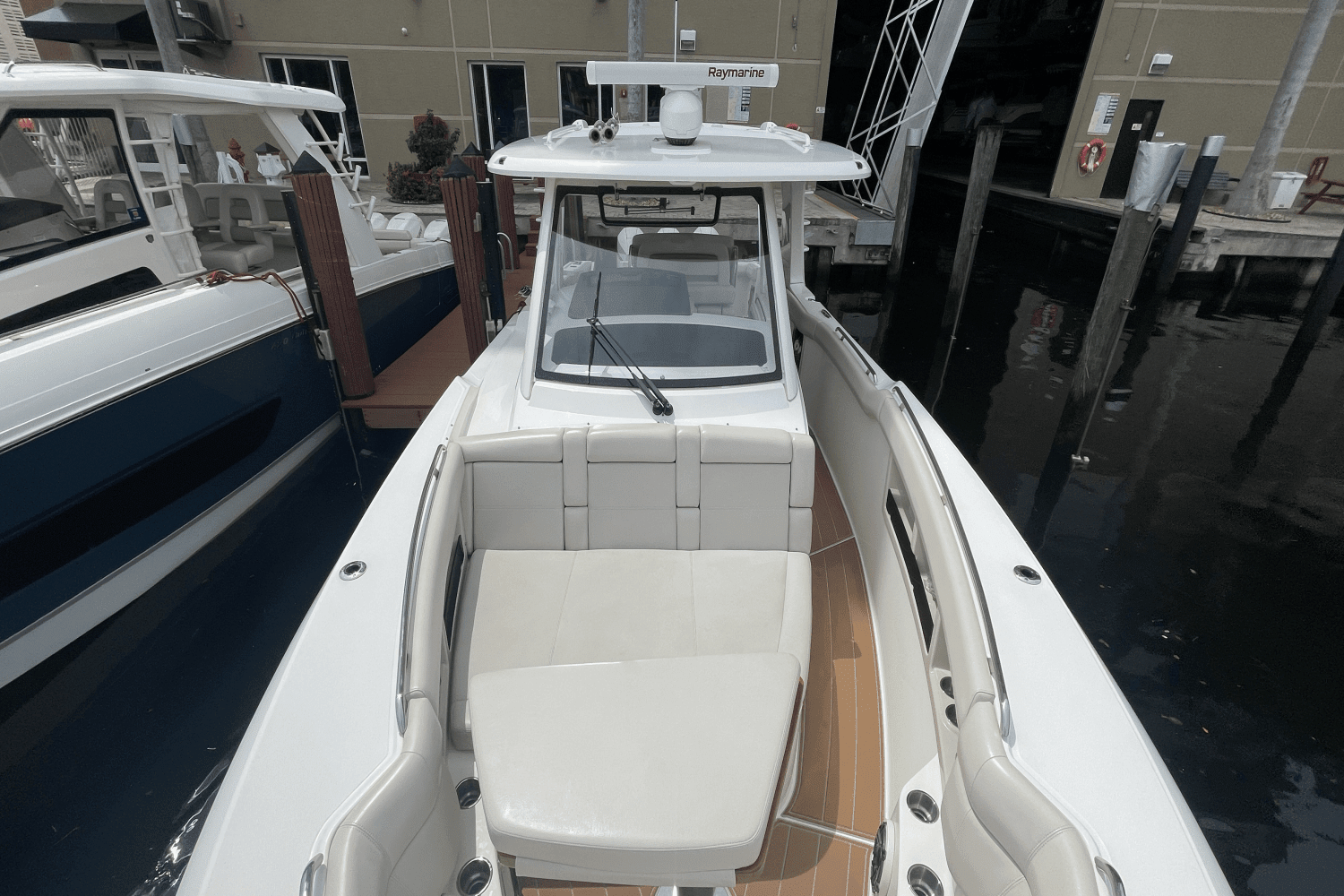 2020 Boston Whaler 350 REALM Image Thumbnail #19