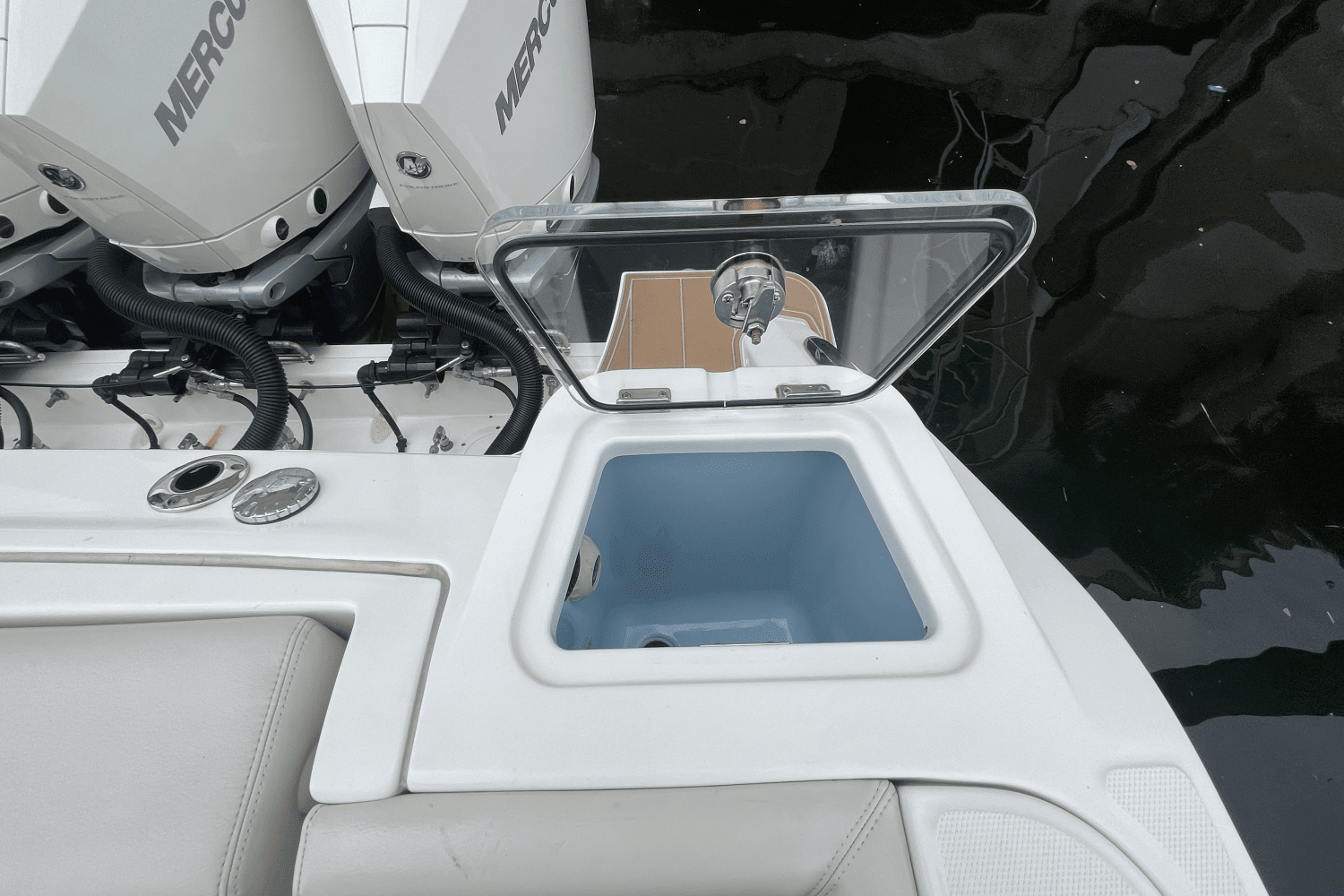 2020 Boston Whaler 350 REALM Image Thumbnail #34