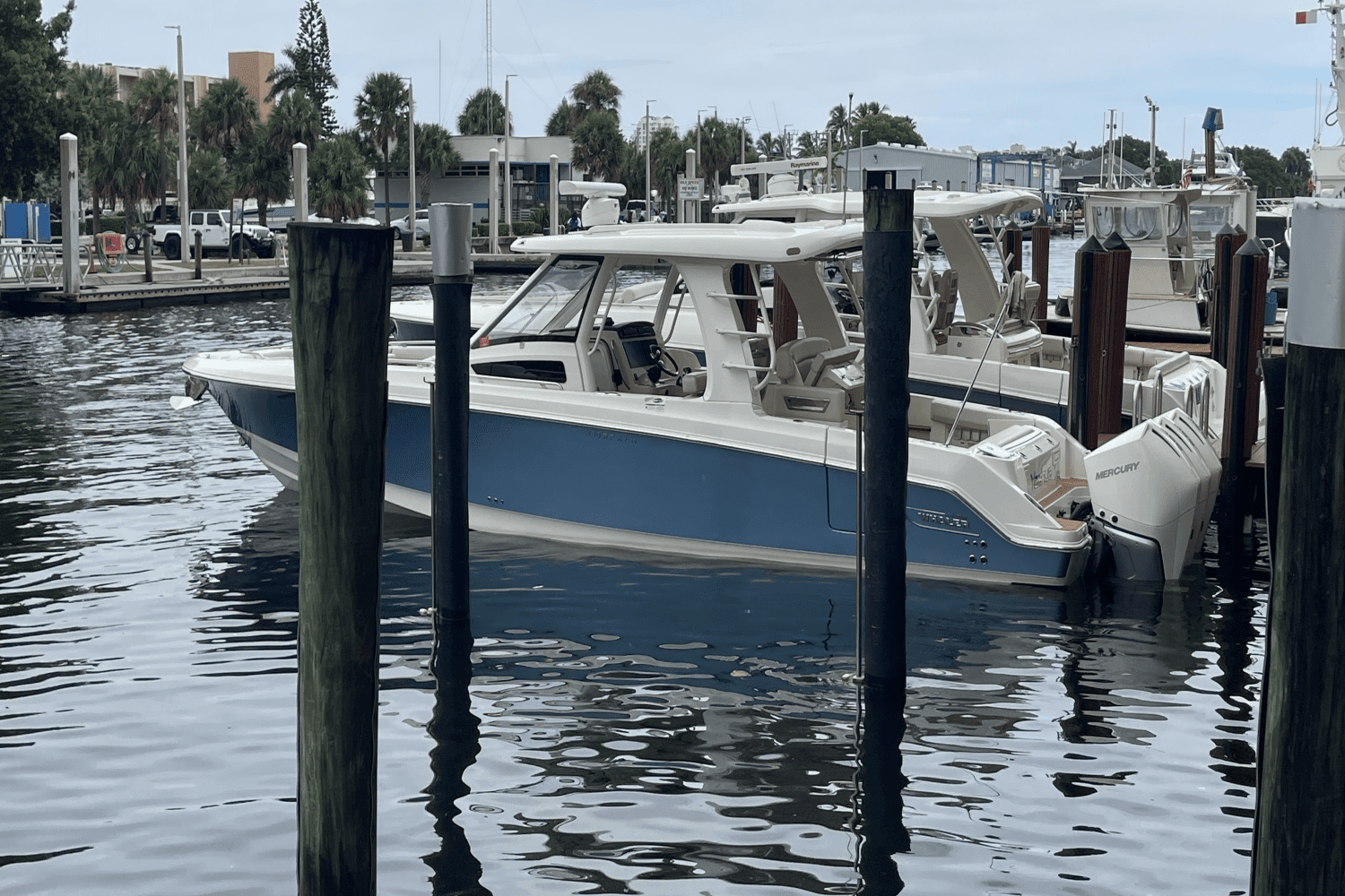 2020 Boston Whaler 350 REALM Image Thumbnail #11