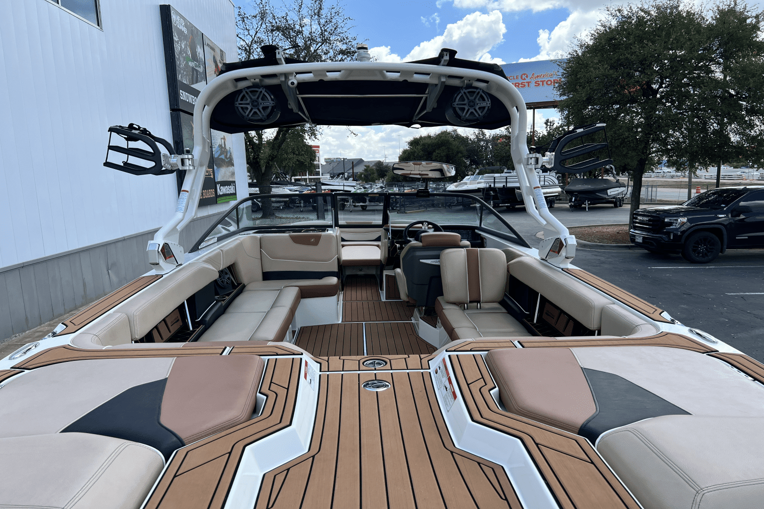 2018 Nautique GS24 Image Thumbnail #11