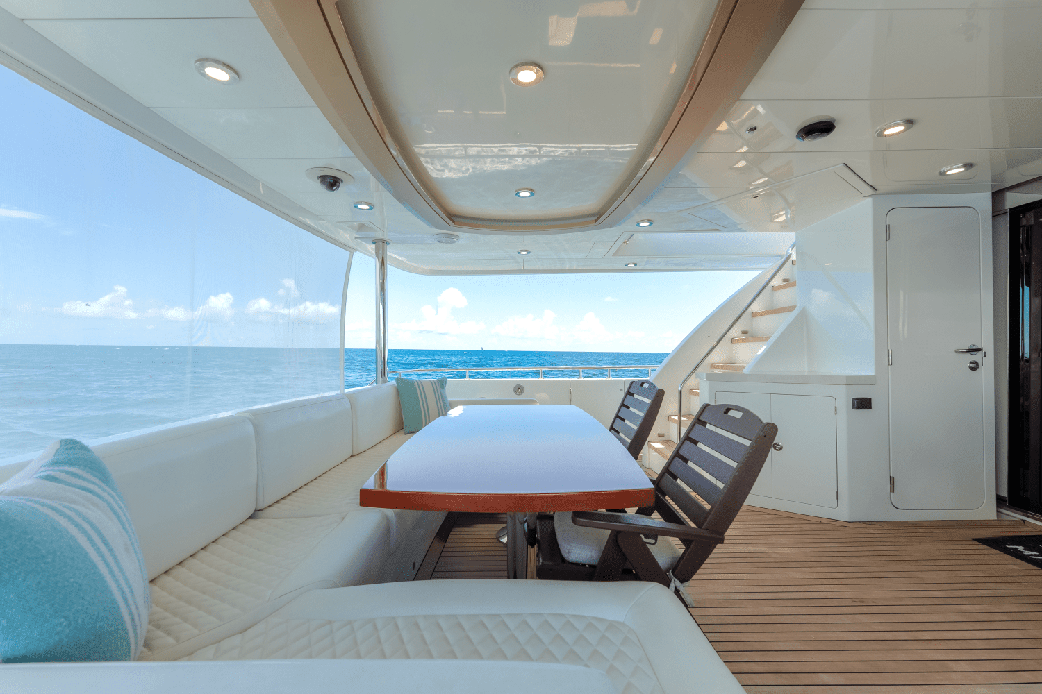 2016 Ocean Alexander
                                                             85 E Image Thumbnail #14