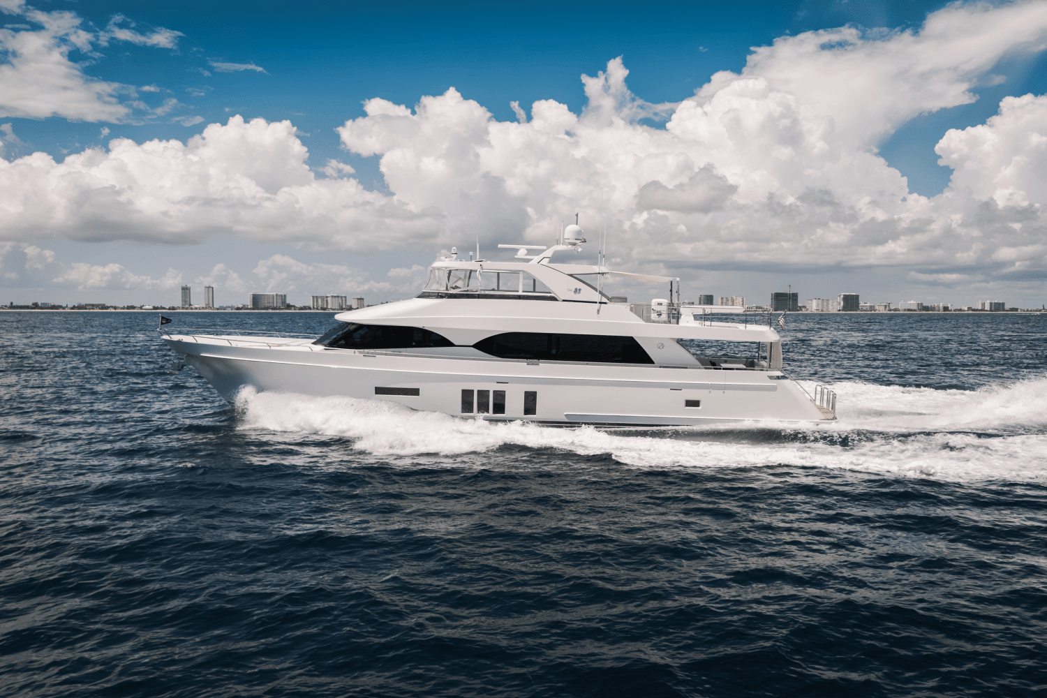 2016 Ocean Alexander 85 E Image Thumbnail #7