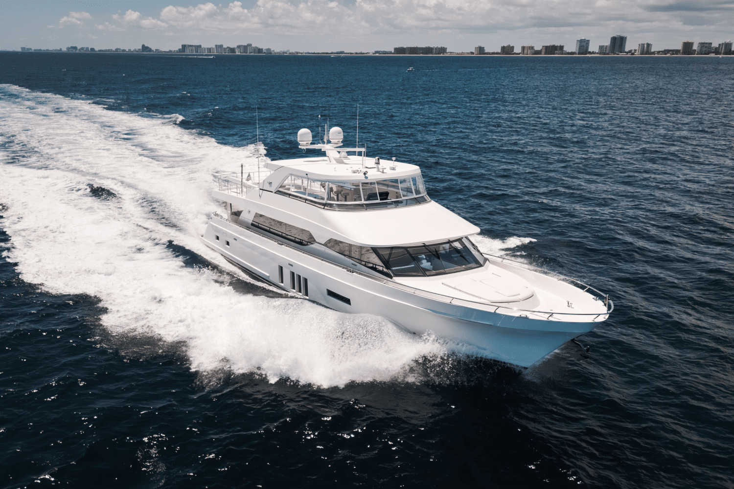 2016 Ocean Alexander 85 E Image Thumbnail #3