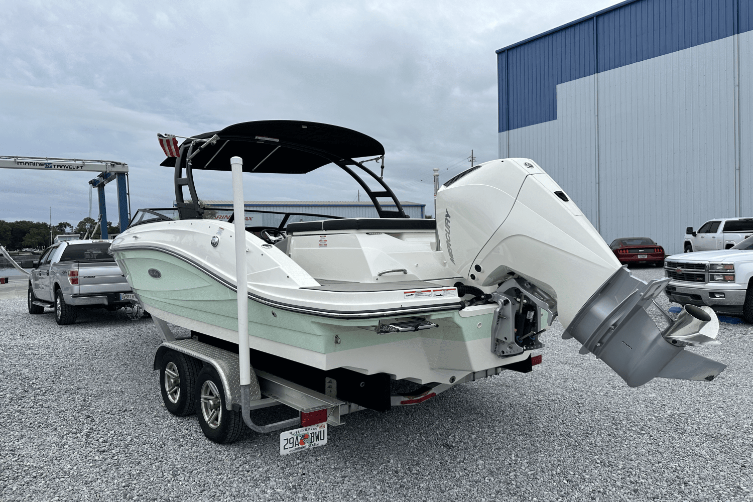 2022 Sea Ray 230 SPX-OUTBOARD Image Thumbnail #5