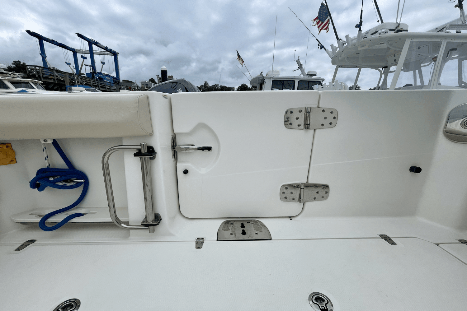 2017 Boston Whaler 370 OUTRAGE Image Thumbnail #10