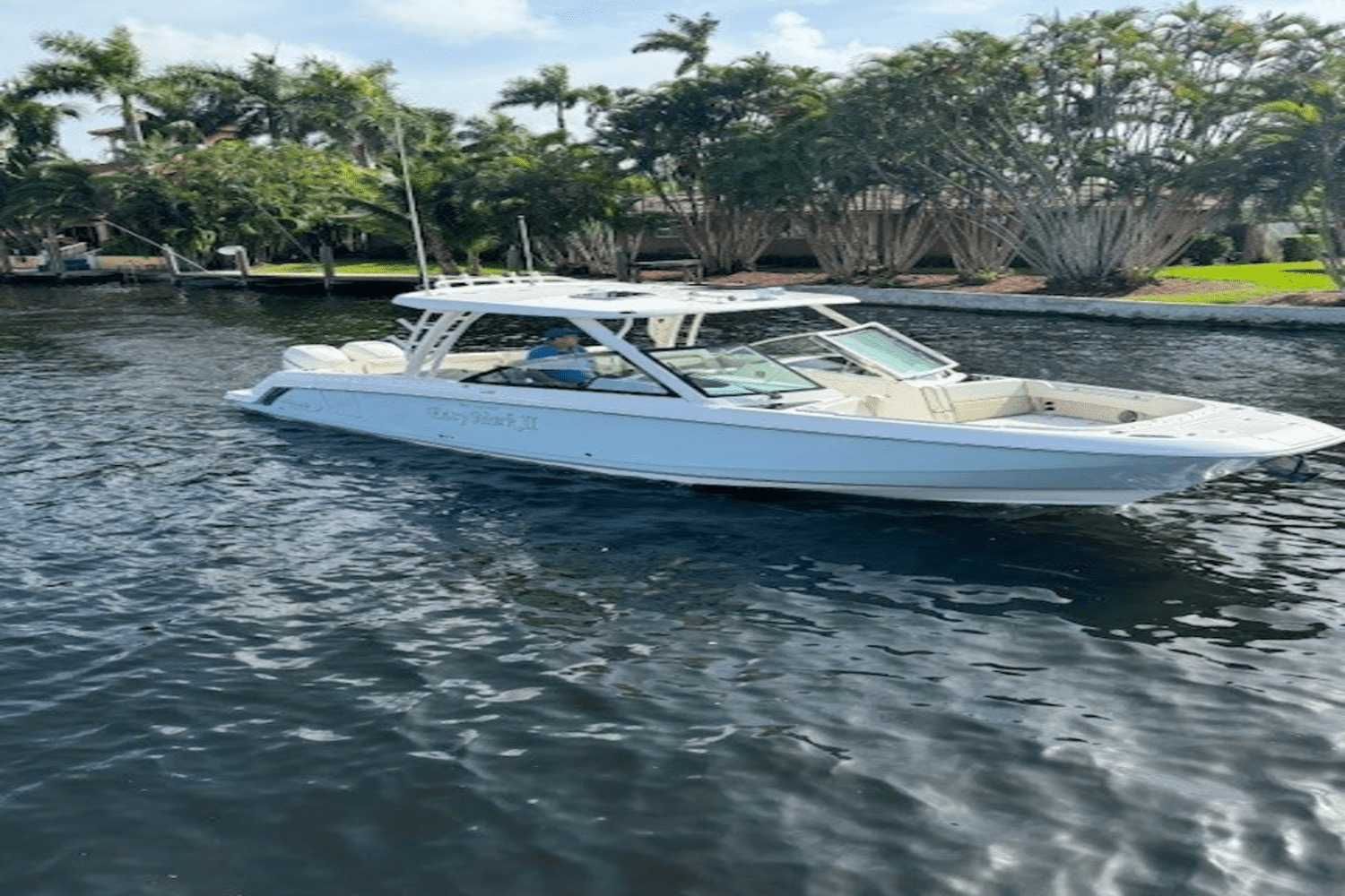 2018 Boston Whaler 32 VANTAGE Image Thumbnail #3