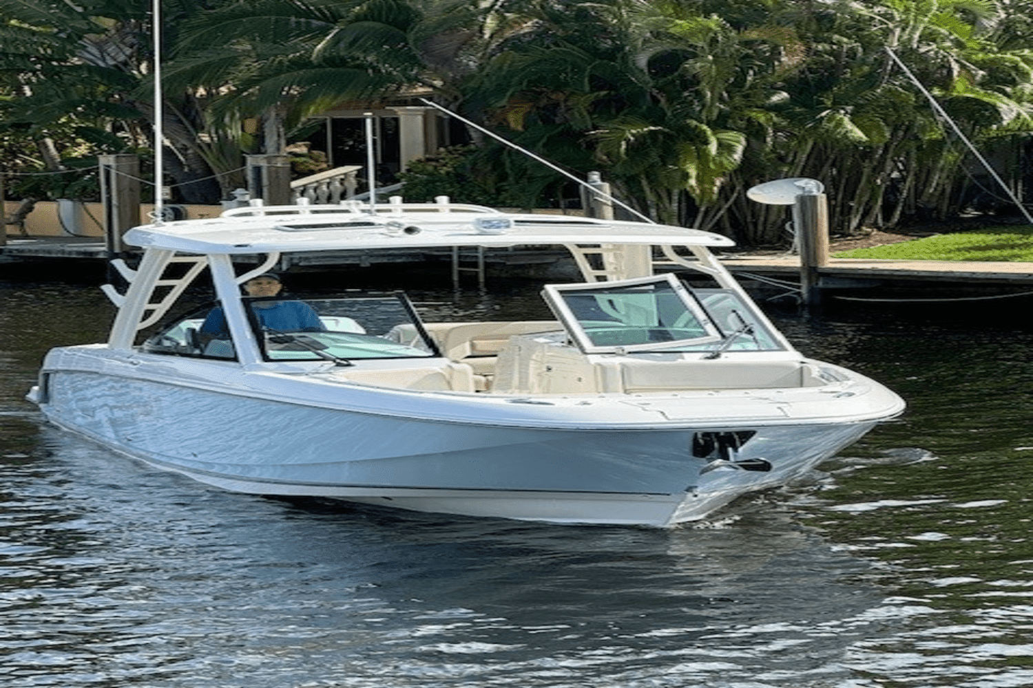 2018 Boston Whaler 32 VANTAGE Image Thumbnail #2