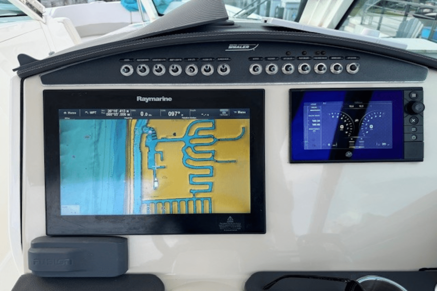 2018 Boston Whaler 32 VANTAGE Image Thumbnail #32
