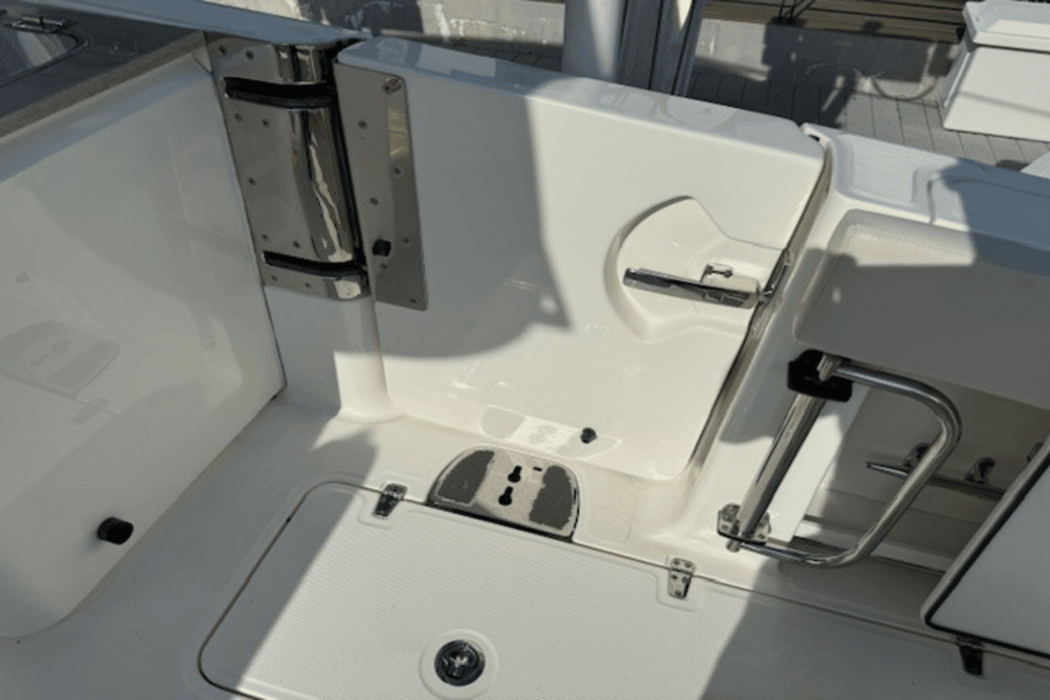 2018 Boston Whaler 32 VANTAGE Image Thumbnail #46