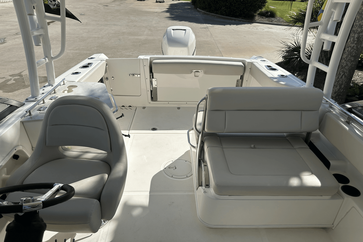 2016 Boston Whaler 230 VANTAGE Image Thumbnail #35