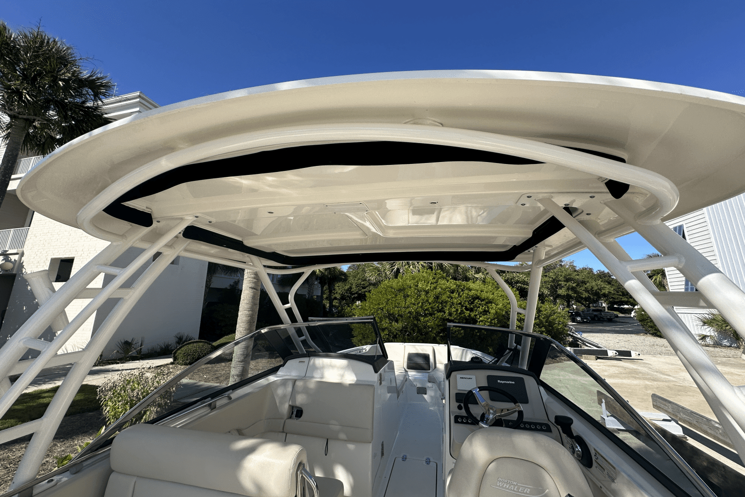 2016 Boston Whaler 230 VANTAGE Image Thumbnail #21