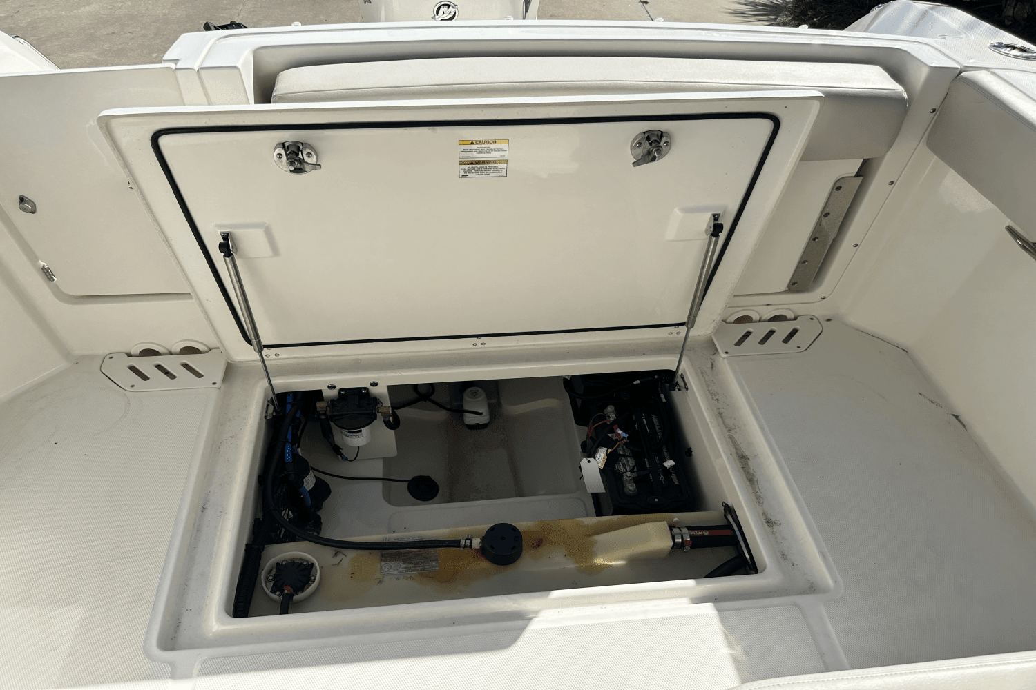 2016 Boston Whaler 230 VANTAGE Image Thumbnail #32