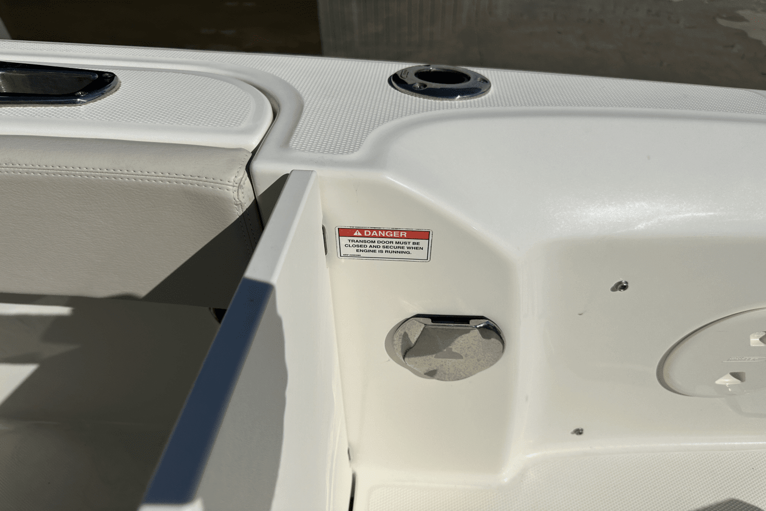 2016 Boston Whaler 230 VANTAGE Image Thumbnail #20