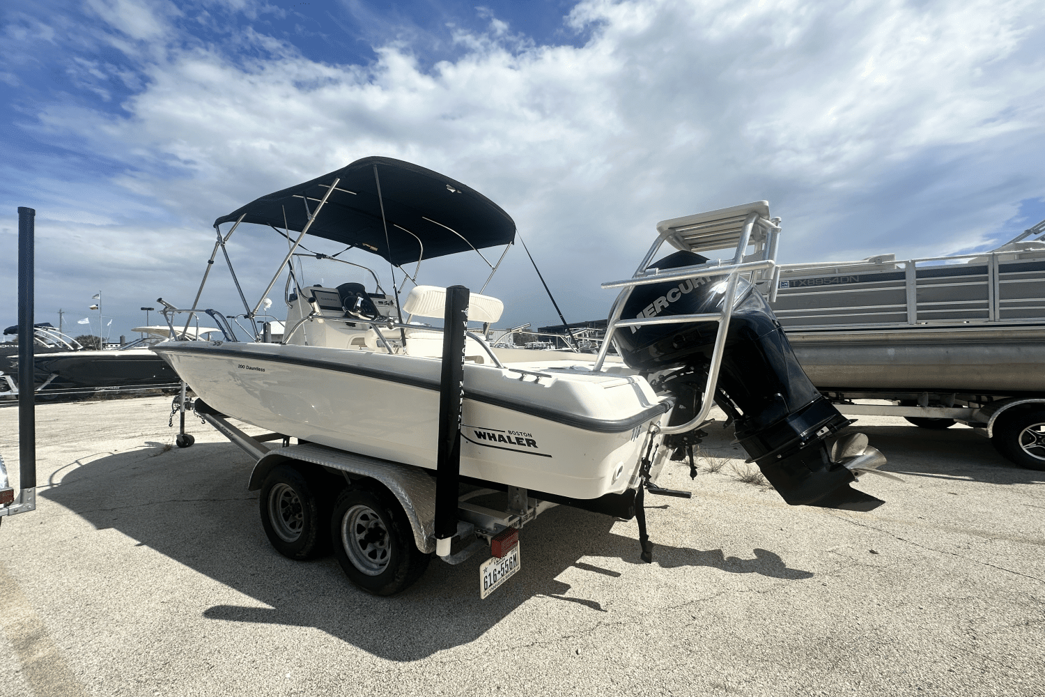 2013 Boston Whaler 200 DAUNTLESS Image Thumbnail #2