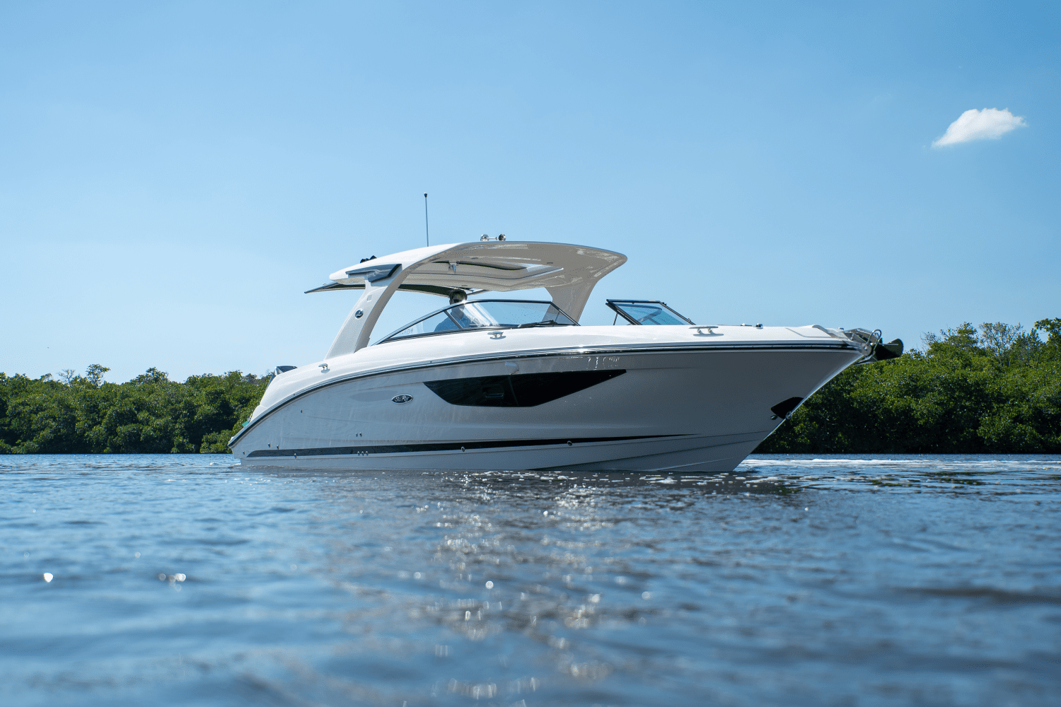 2025 Sea Ray SLX 350 Outboard Image Thumbnail #27