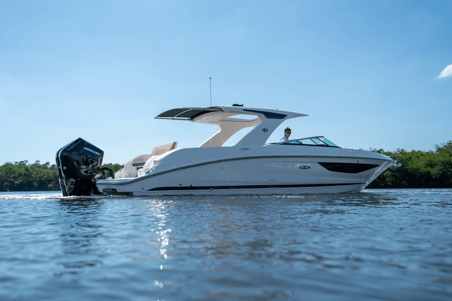 2025 Sea Ray SLX 350 Outboard Image Thumbnail #26