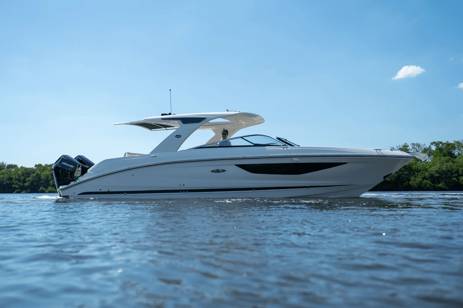 2025 Sea Ray SLX 350 Outboard Image Thumbnail #0