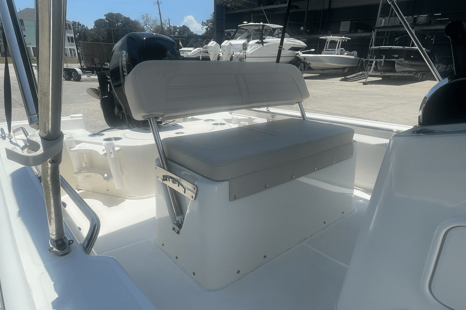 2023 Boston Whaler 150 MONTAUK Image Thumbnail #6