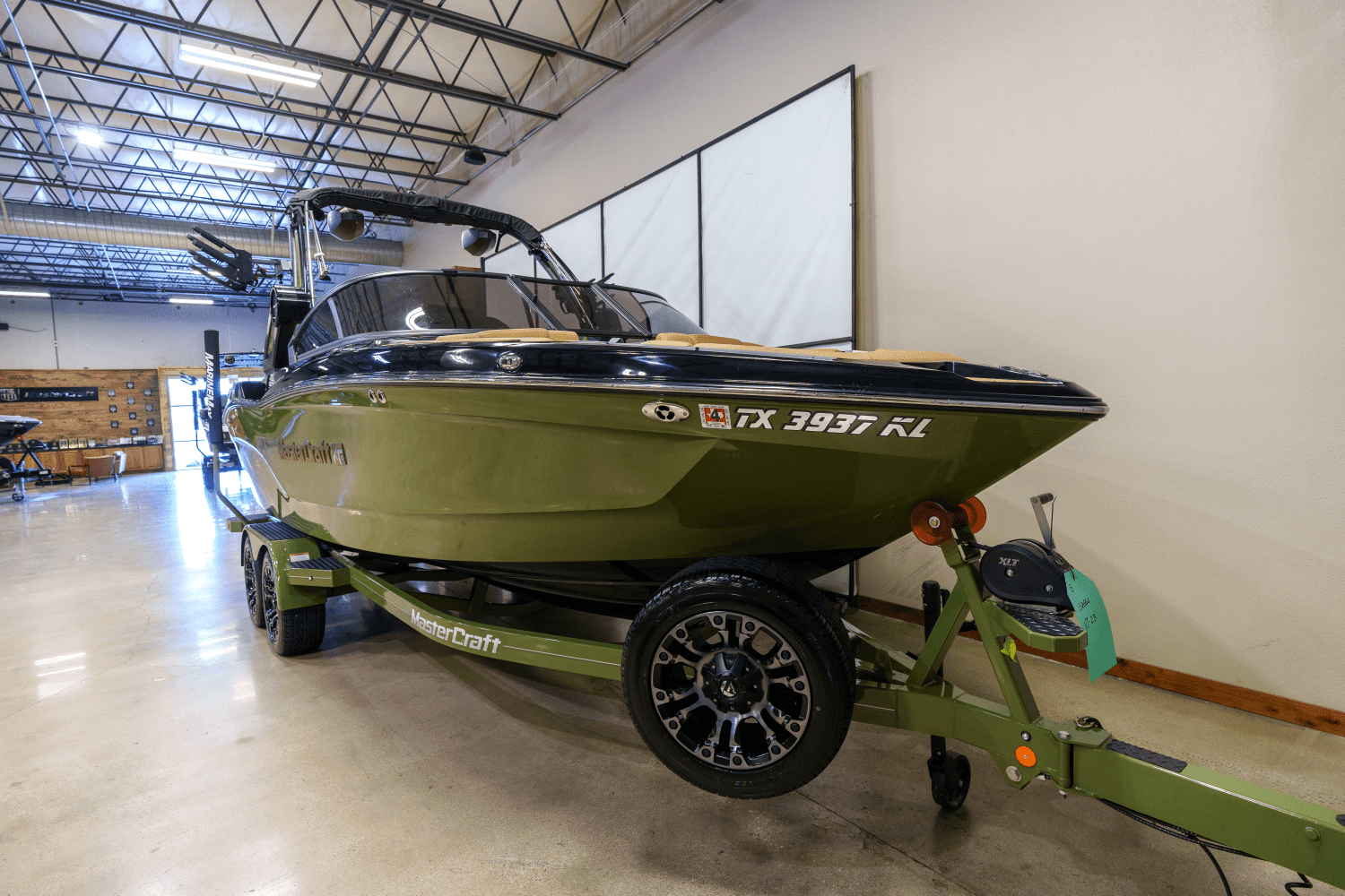 2022 Mastercraft XT-23 Image Thumbnail #1