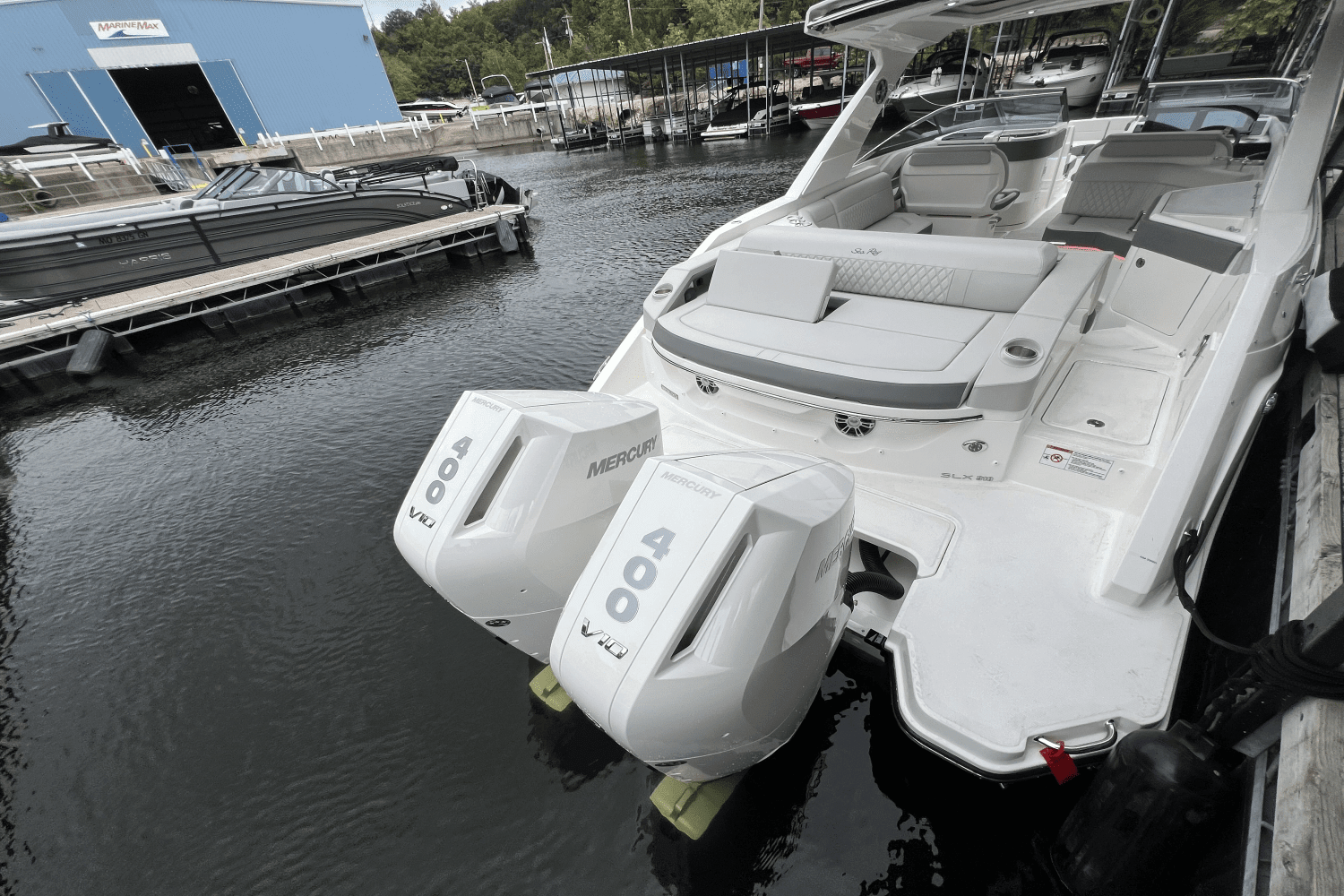 2025 Sea Ray SLX 310 Outboard Image Thumbnail #12