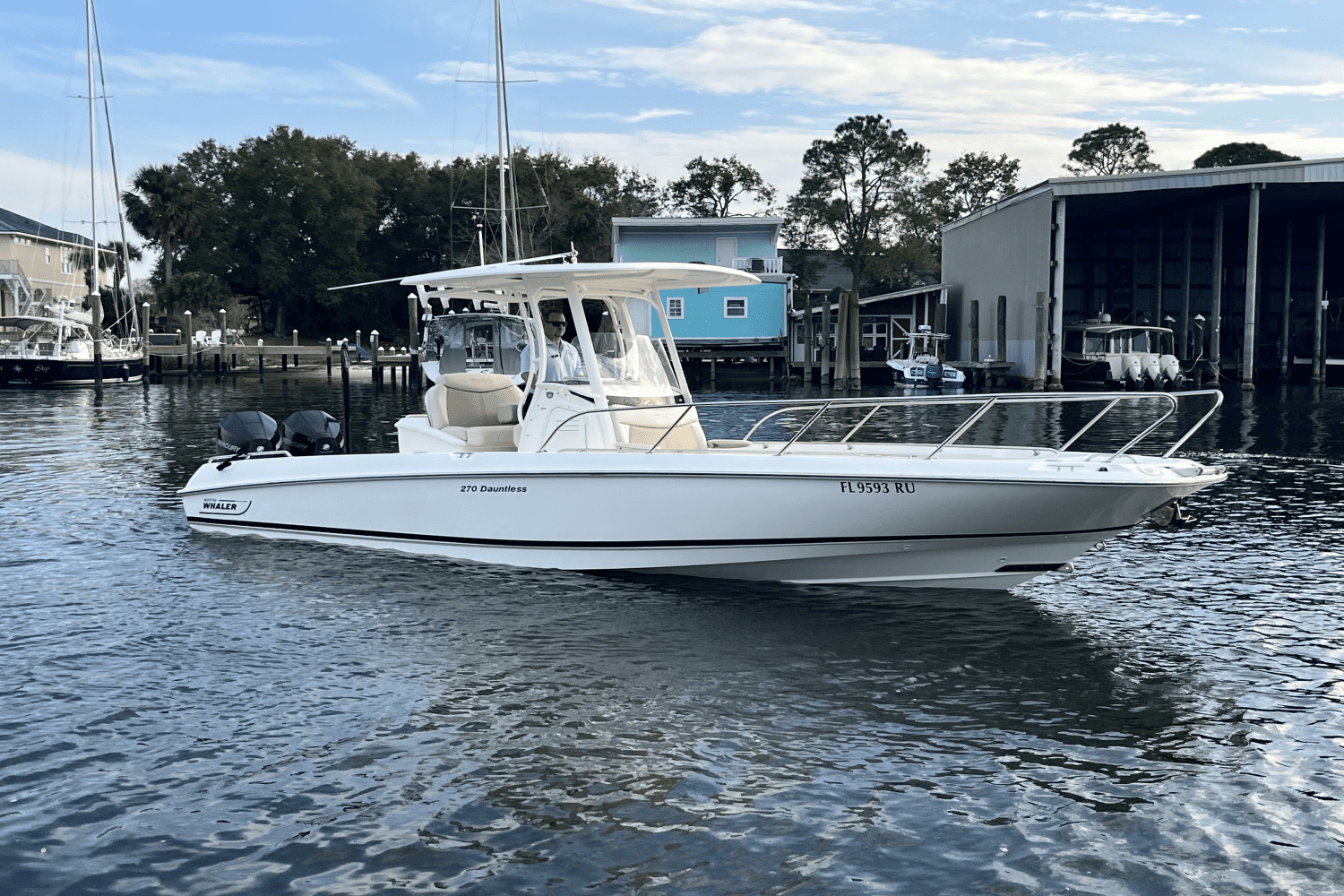 2018 Boston Whaler 270 DAUNTLESS Image Thumbnail #3