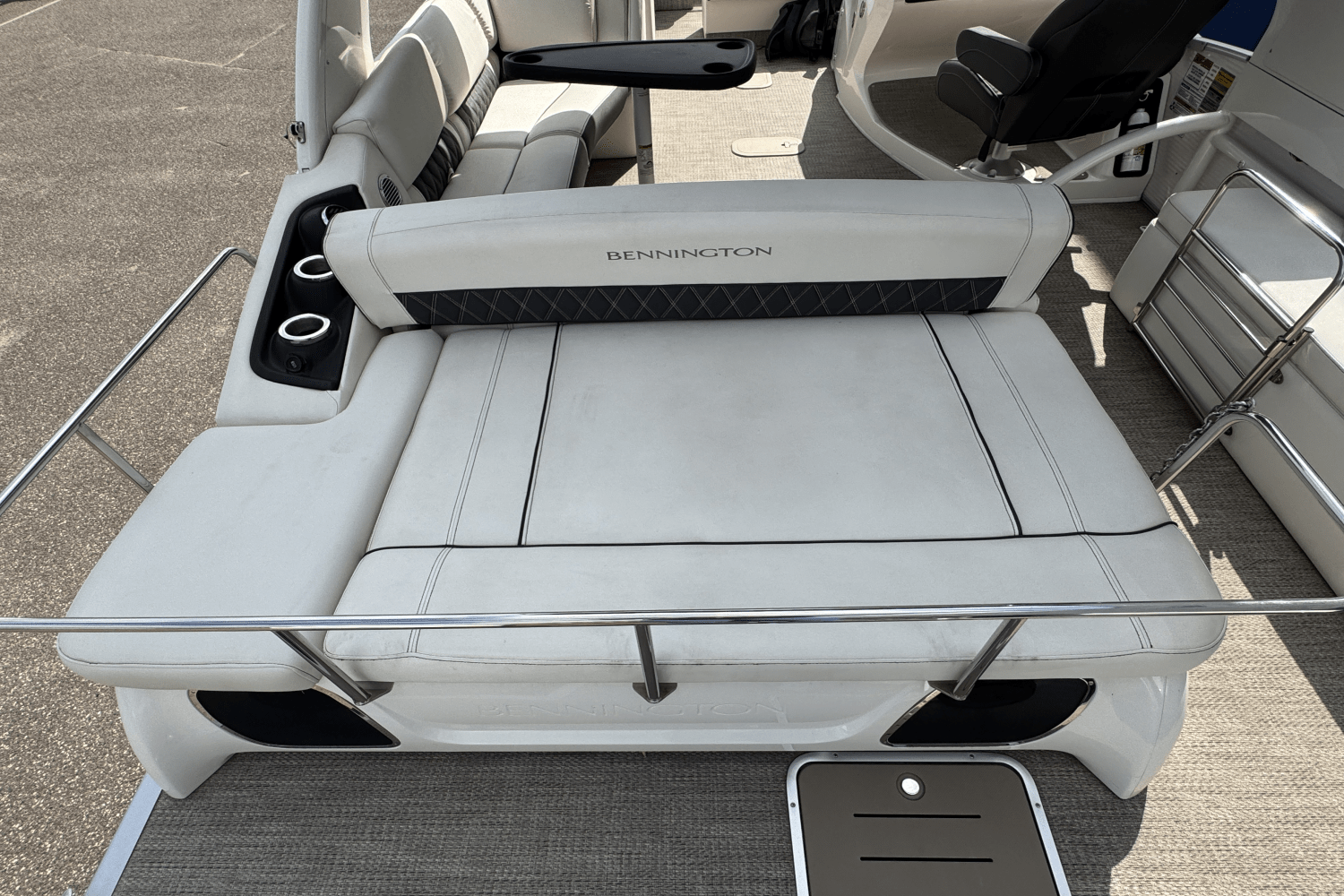 2019 Bennington 27QSBAX2-TWIN Image Thumbnail #10